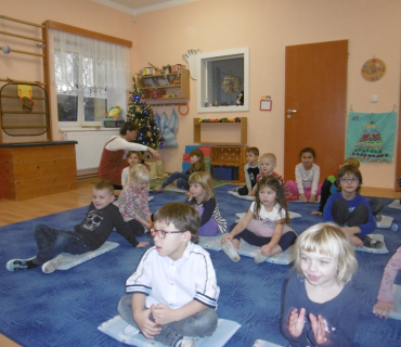 Vánoční besídka v MŠ spojená s akcí Česko zpívá koledy 13.12.2017
